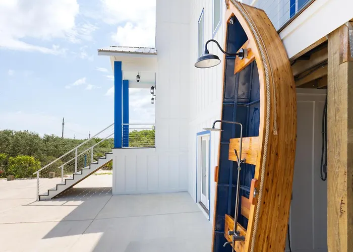New! Sapphire Of Surfside Gulf Views Heated And Chilled Pool Sleeps 18 Holiday home Gulf Shores