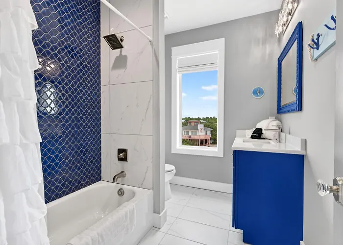 New! Sapphire Of Surfside Gulf Views Heated And Chilled Pool Sleeps 18 Holiday home