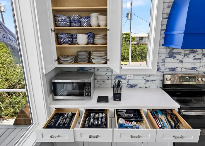 New! Sapphire Of Surfside Gulf Views Heated And Chilled Pool Sleeps 18 Holiday home Gulf Shores