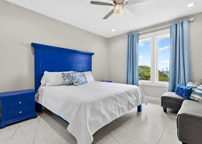 New! Sapphire Of Surfside Gulf Views Heated And Chilled Pool Sleeps 18