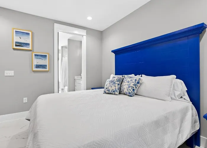 Holiday home New! Sapphire Of Surfside Gulf Views Heated And Chilled Pool Sleeps 18 Gulf Shores